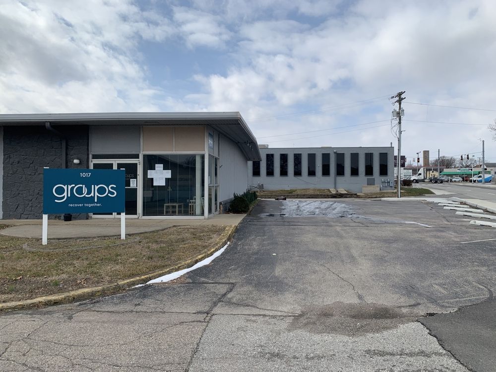 Attractive Investment Opportunity or High Visibility Space for Lease: 1040 2nd St, Columbus, IN 47201